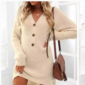 Cupshe 	
Kensley V-Neck Sweater Dress NWT
M / White
